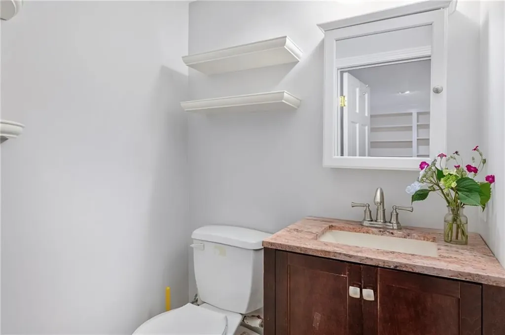 297 Black Point Lane Portsmouth RI 02871
