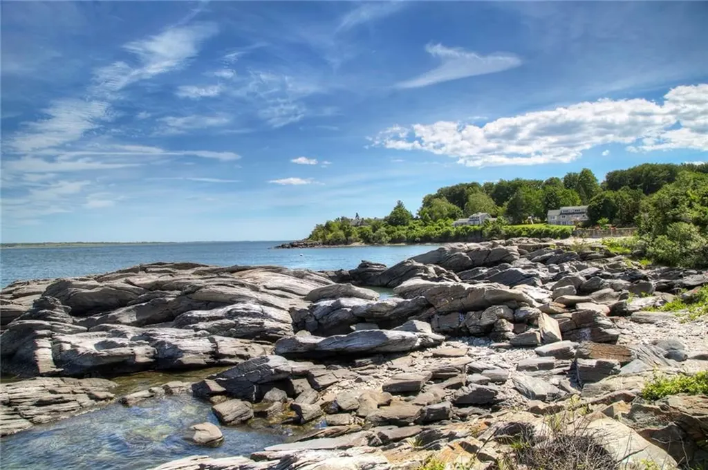 297 Black Point Lane Portsmouth RI 02871
