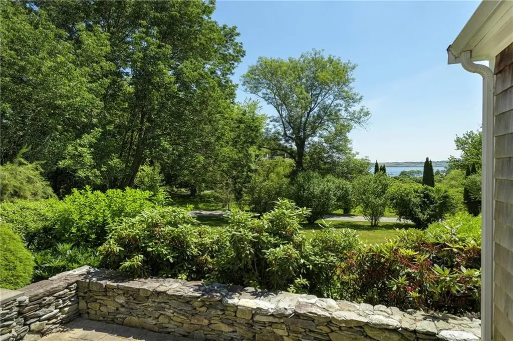 297 Black Point Lane Portsmouth RI 02871