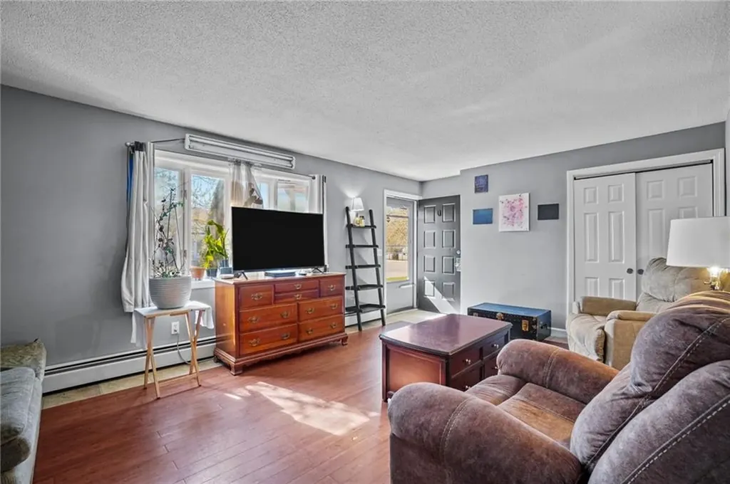 29 Holly Street Cranston RI 02910
