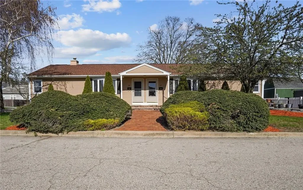 29 Holly Street Cranston RI 02910