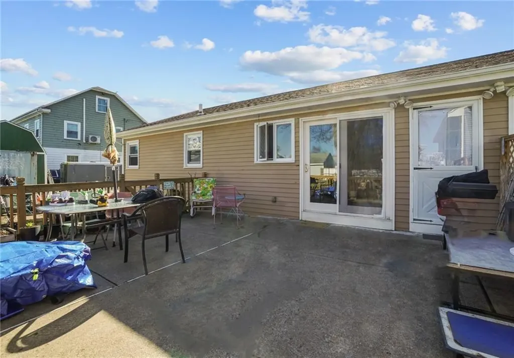 29 Holly Street Cranston RI 02910