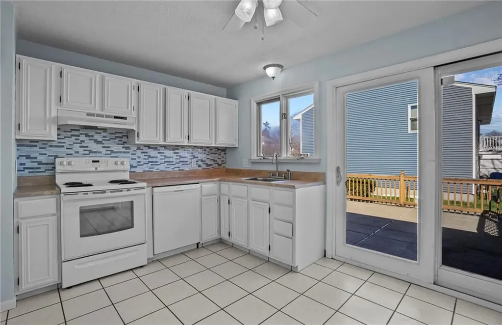 29 Holly Street Cranston RI 02910
