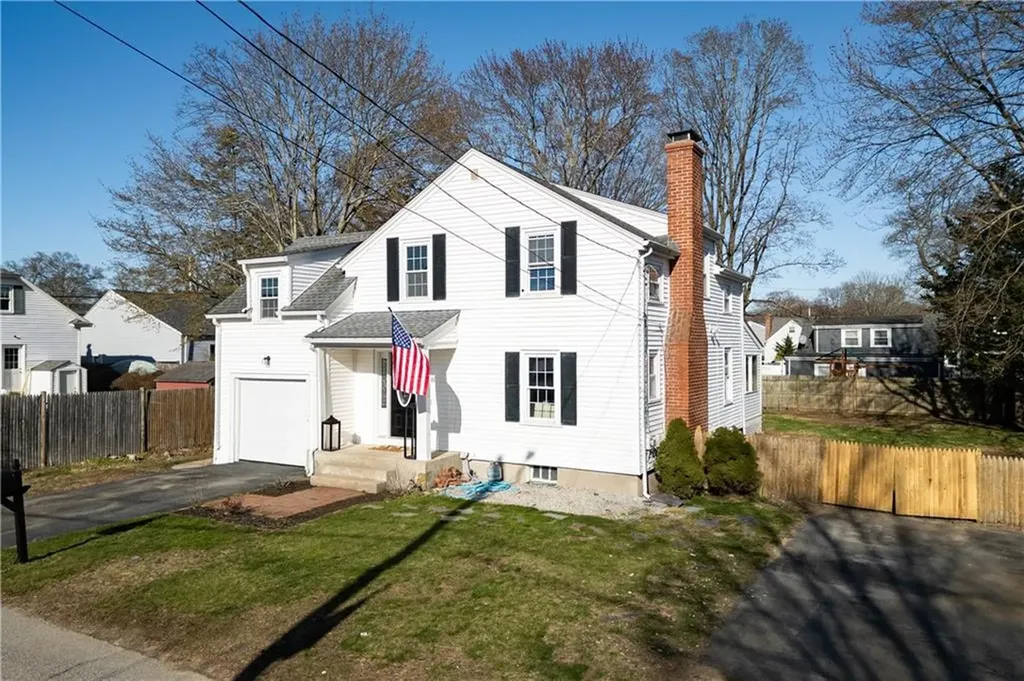 10 Holland Avenue East Providence RI 02915