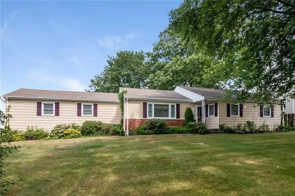 88 Newport Avenue Middletown RI 02842