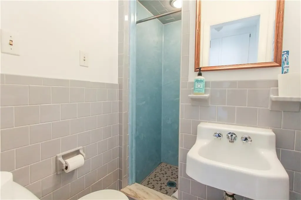 88 Newport Avenue Middletown RI 02842