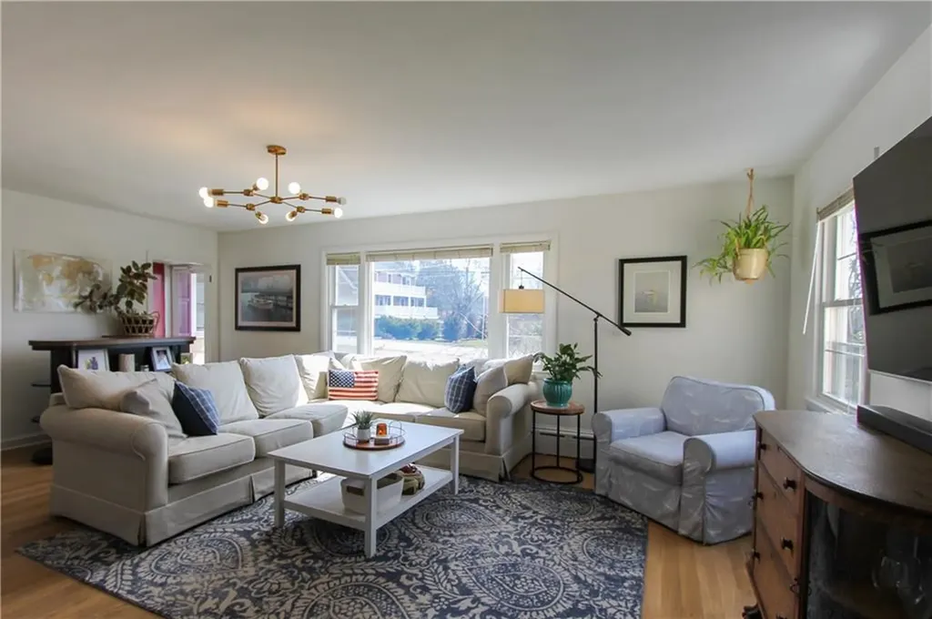 88 Newport Avenue Middletown RI 02842
