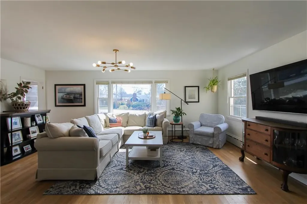 88 Newport Avenue Middletown RI 02842