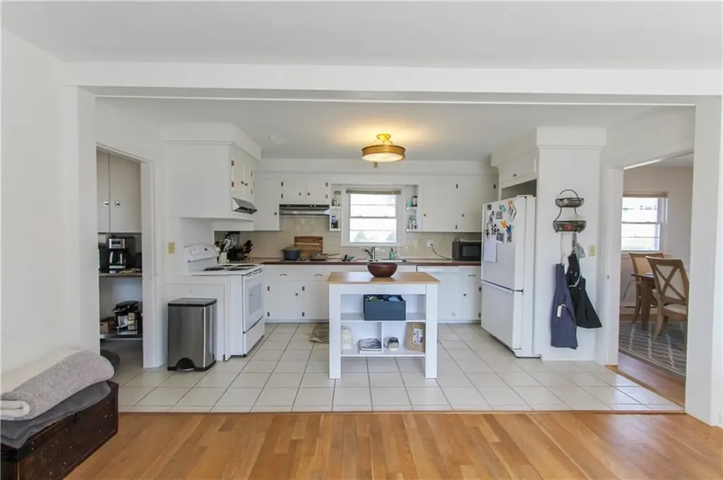 88 Newport Avenue Middletown RI 02842