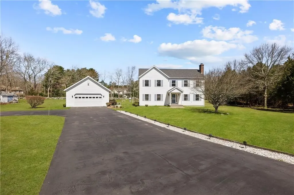 1 Del Bonis Drive Richmond RI 02892