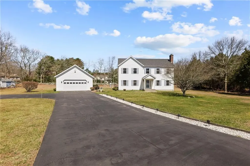 1 Del Bonis Drive Richmond RI 02892