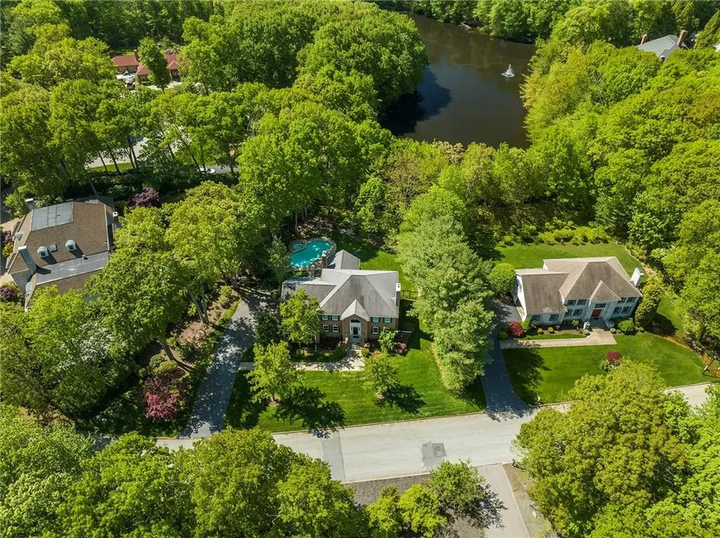 15 Preakness Drive Lincoln RI 02865