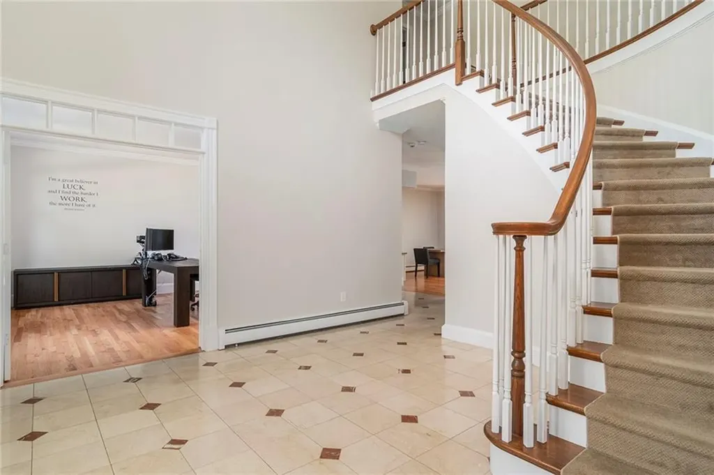 15 Preakness Drive Lincoln RI 02865