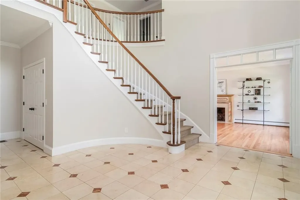 15 Preakness Drive Lincoln RI 02865