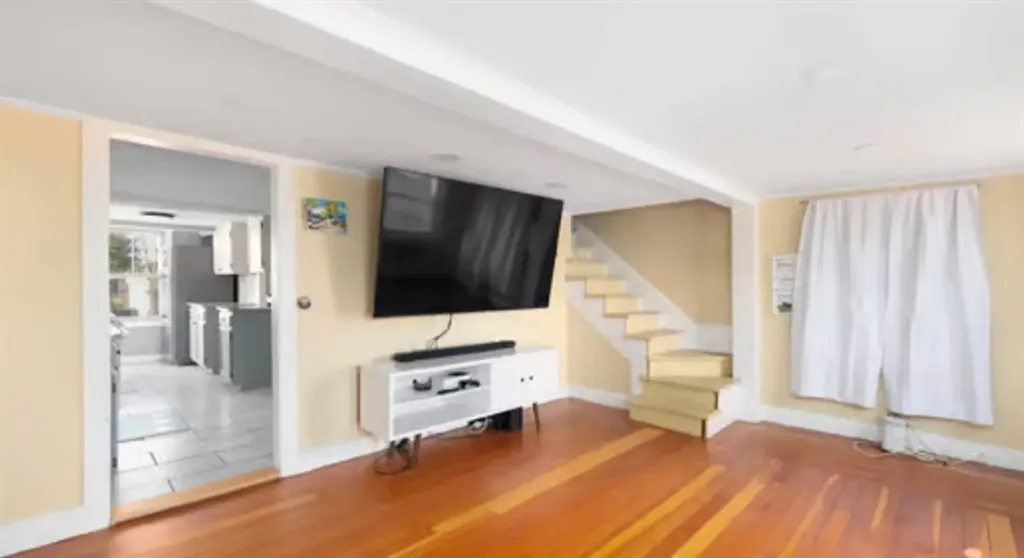 32 Northup Street Warwick RI 02889