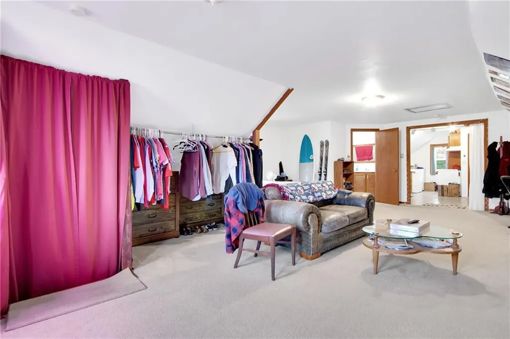 63 Park Avenue Cranston RI 02905