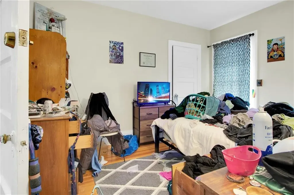 63 Park Avenue Cranston RI 02905
