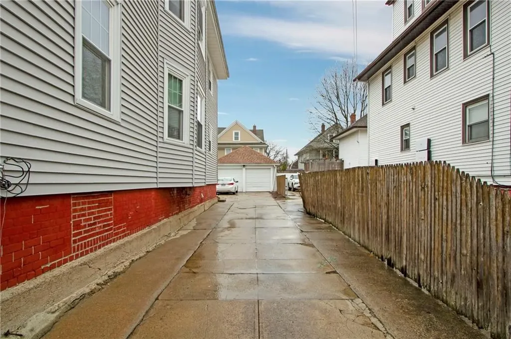 63 Park Avenue Cranston RI 02905