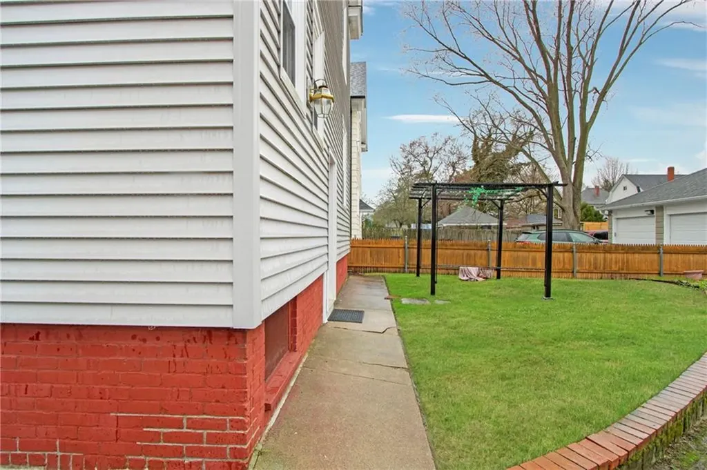 63 Park Avenue Cranston RI 02905