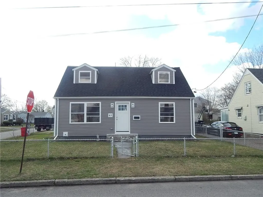 65 Byron Avenue Pawtucket RI 02861