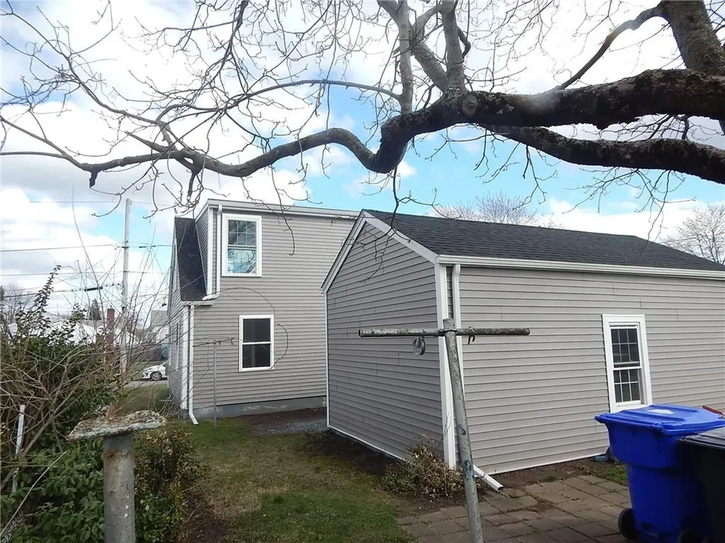 65 Byron Avenue Pawtucket RI 02861