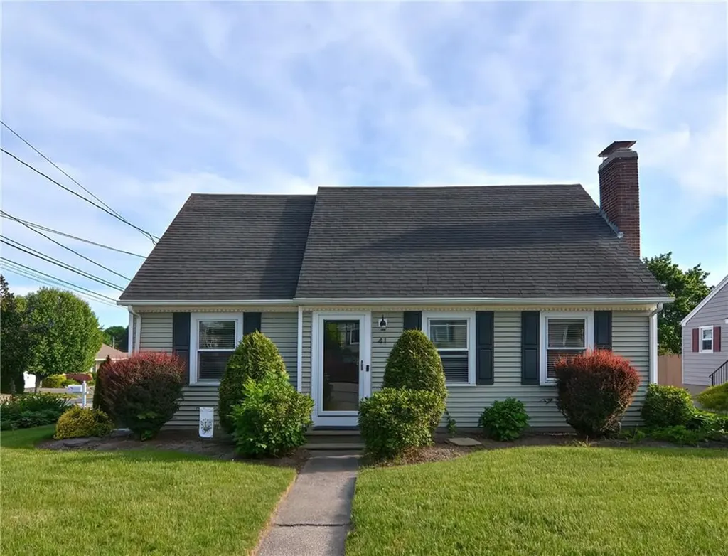 41 Plymouth Road East Providence RI 02914