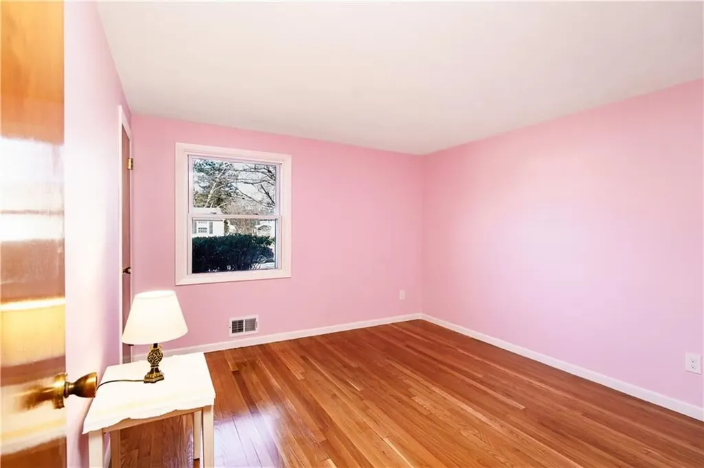 112 Brookwood Road Warwick RI 02889