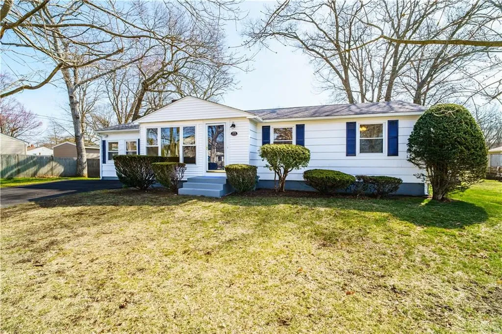 112 Brookwood Road Warwick RI 02889