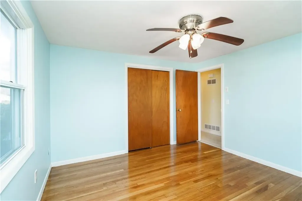 112 Brookwood Road Warwick RI 02889