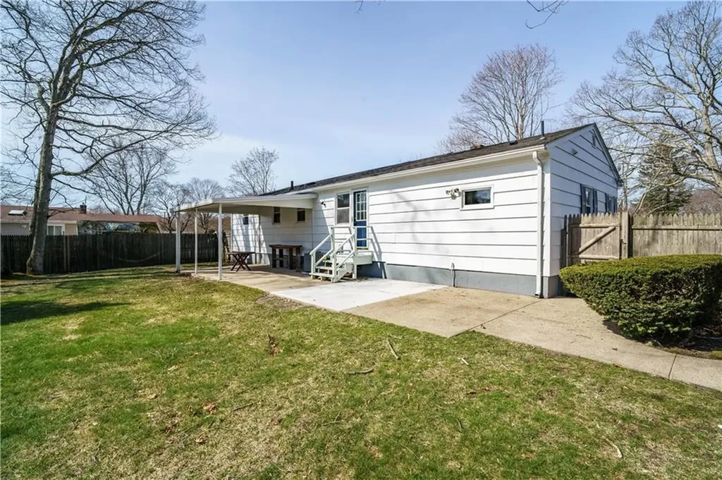 112 Brookwood Road Warwick RI 02889