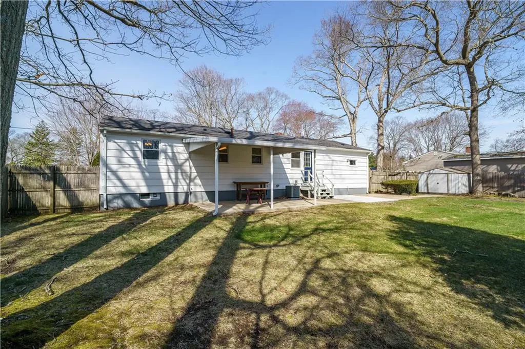 112 Brookwood Road Warwick RI 02889