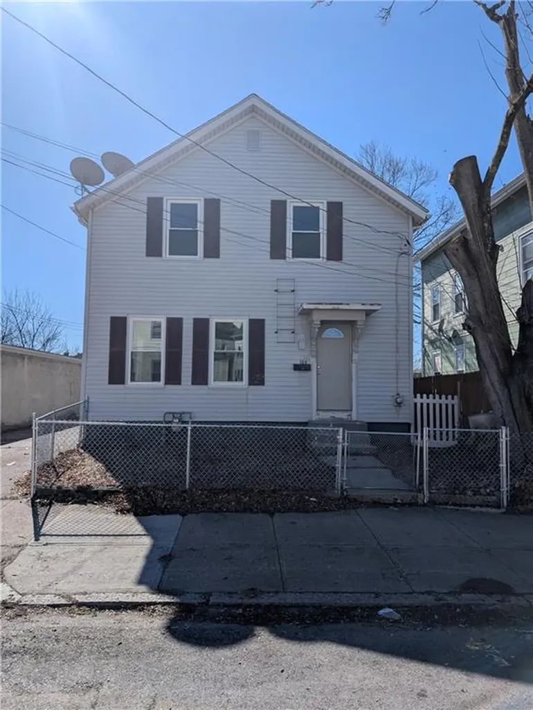 126 Dunnell Avenue Pawtucket RI 02860