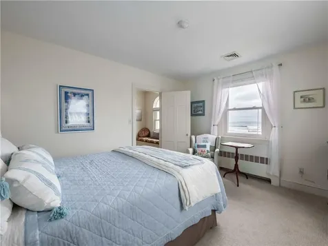 132 Memorial Boulevard Newport RI 02840