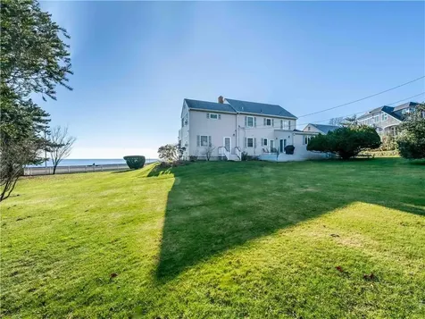 132 Memorial Boulevard Newport RI 02840