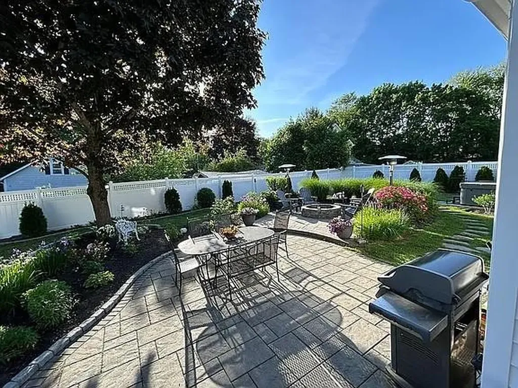 73 Prospect Street Barrington RI 02806