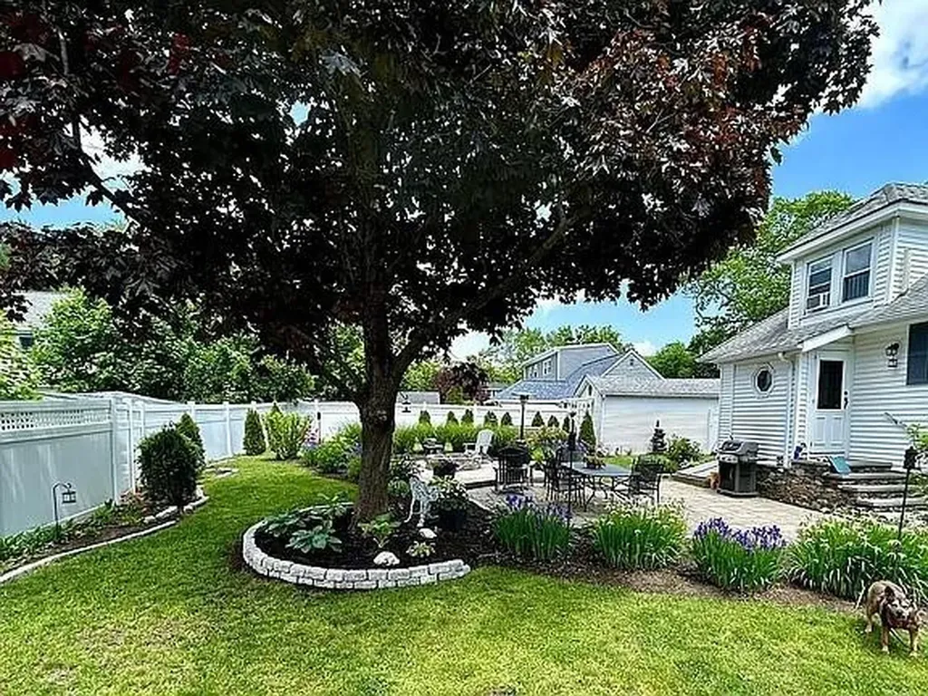 73 Prospect Street Barrington RI 02806