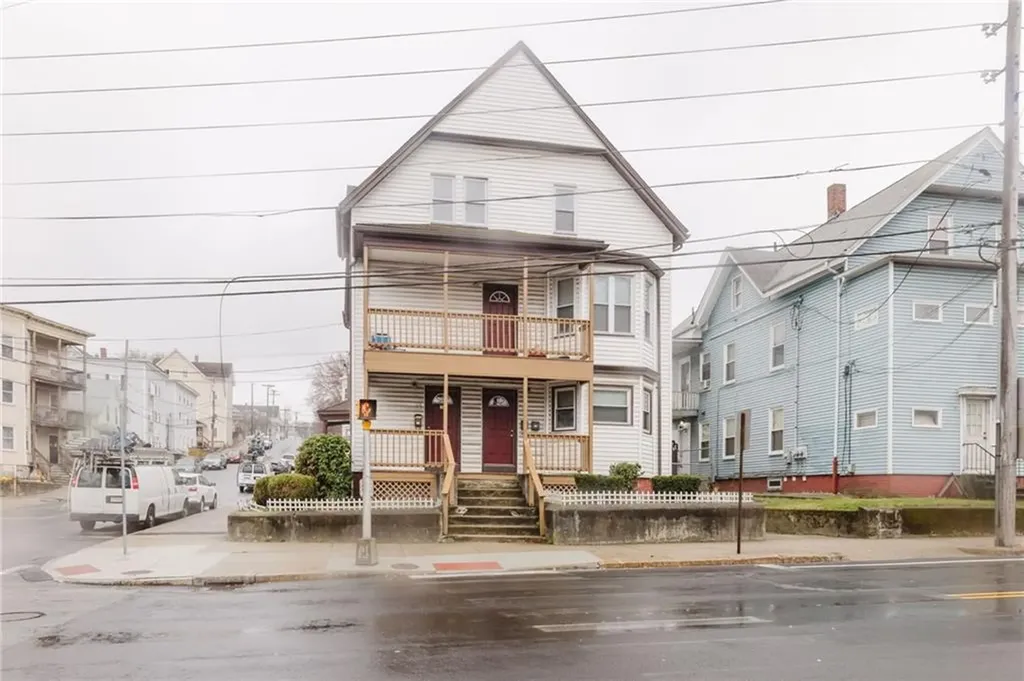 6 Bennett Street Woonsocket RI 02895