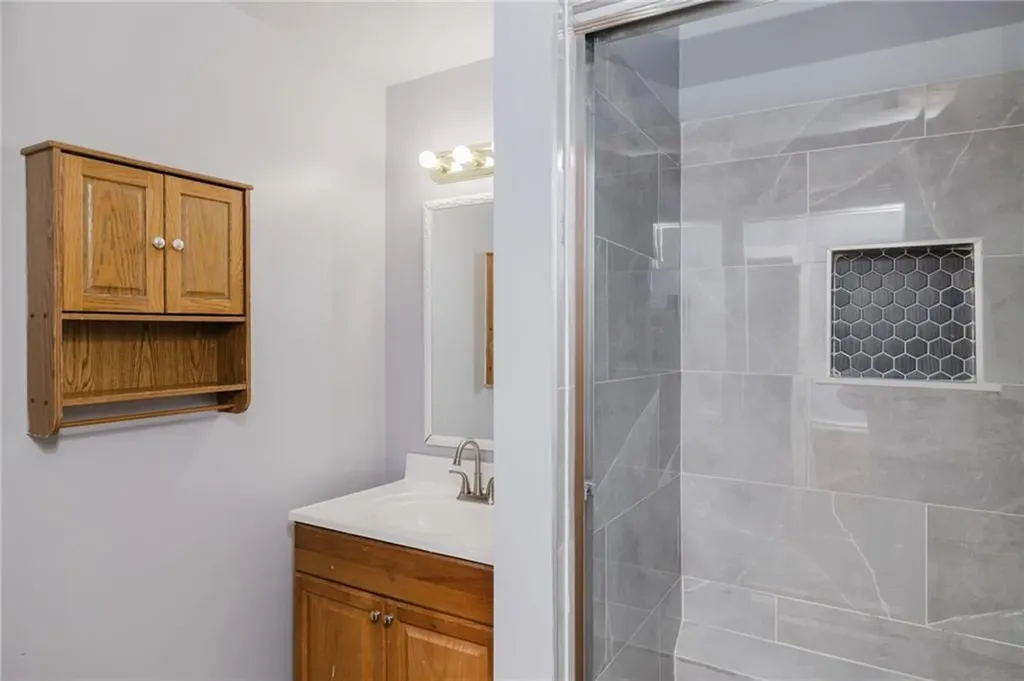 6 Bennett Street Woonsocket RI 02895