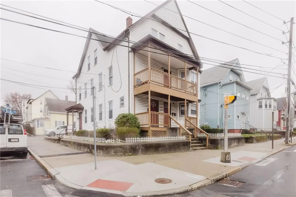 6 Bennett Street Woonsocket RI 02895