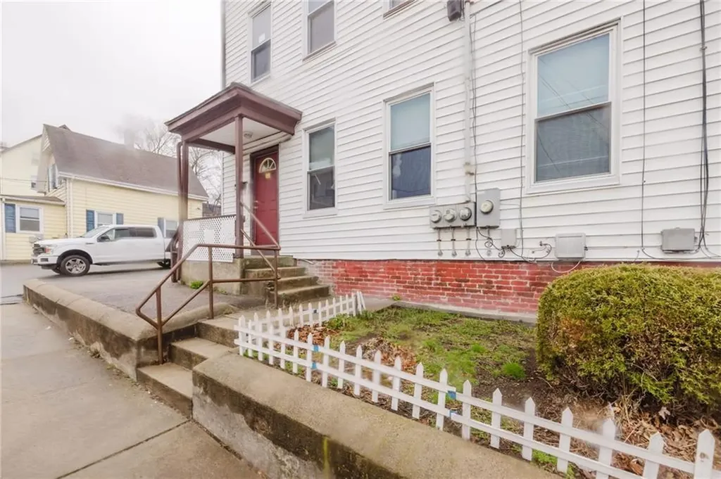 6 Bennett Street Woonsocket RI 02895