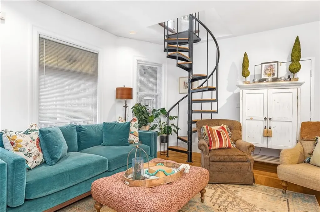 214 Rochambeau Avenue Providence RI 02906