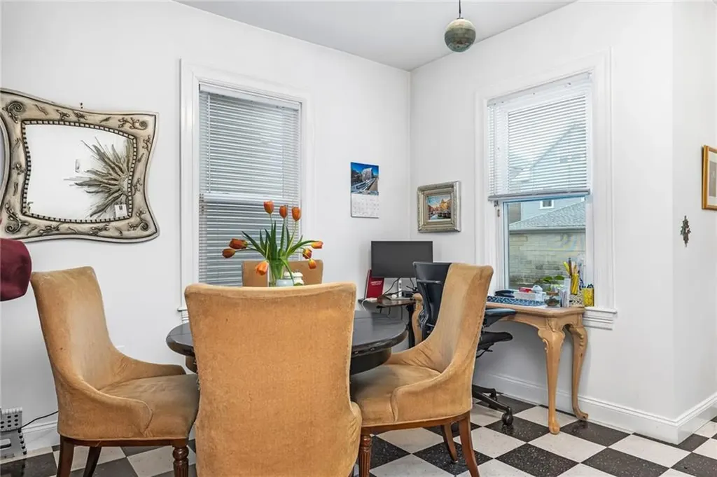 214 Rochambeau Avenue Providence RI 02906