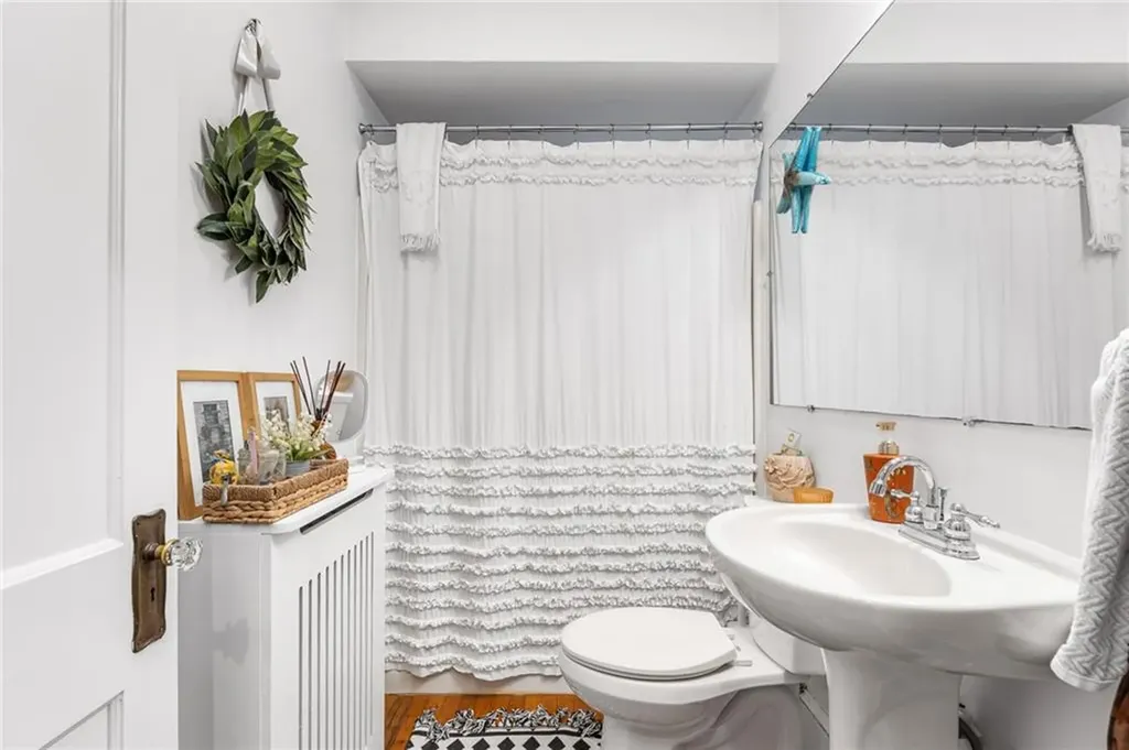 214 Rochambeau Avenue Providence RI 02906