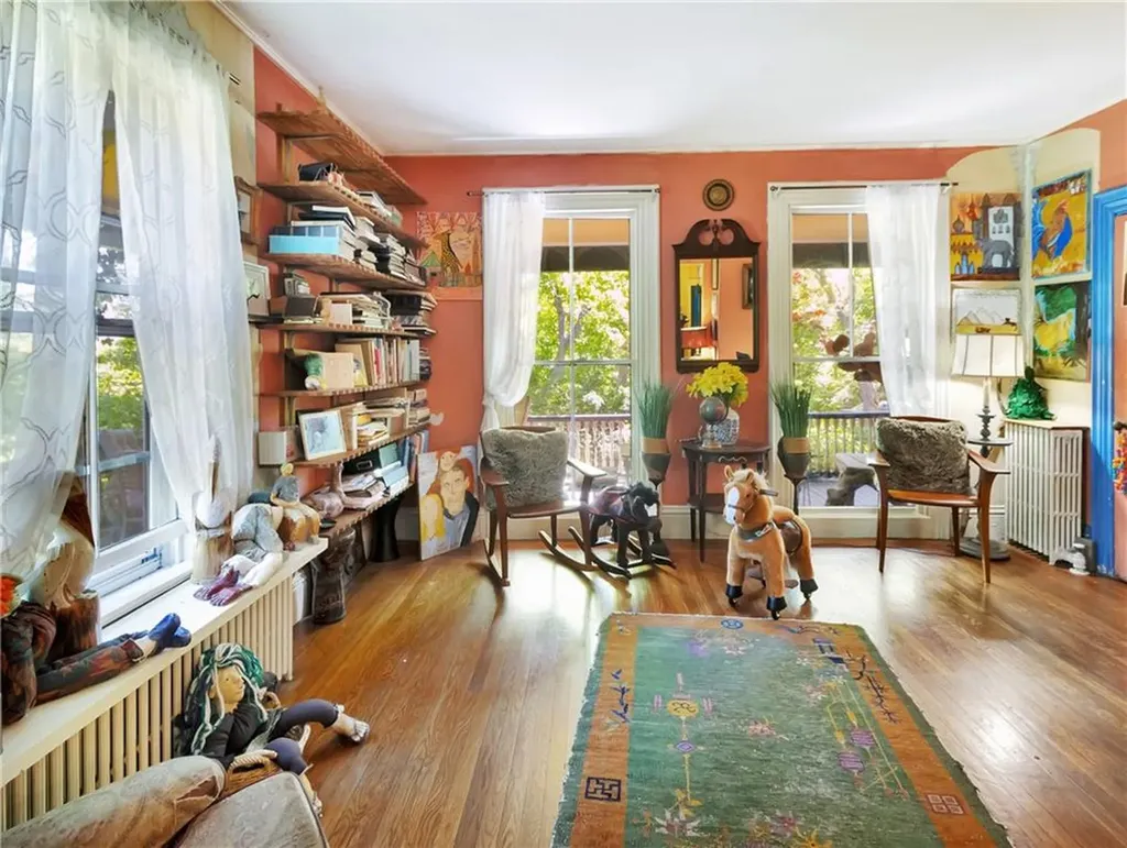 219 Nanaquaket Road Tiverton RI 02878