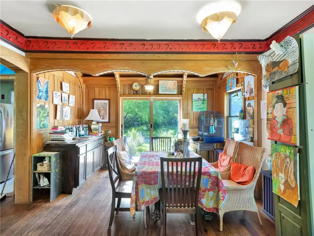 219 Nanaquaket Road Tiverton RI 02878