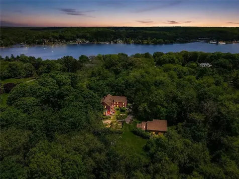 219 Nanaquaket Road Tiverton RI 02878