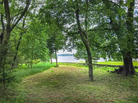 219 Nanaquaket Road Tiverton RI 02878