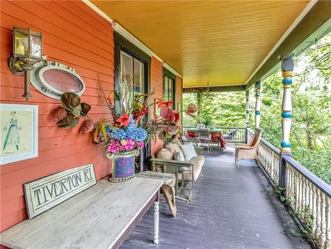 219 Nanaquaket Road Tiverton RI 02878