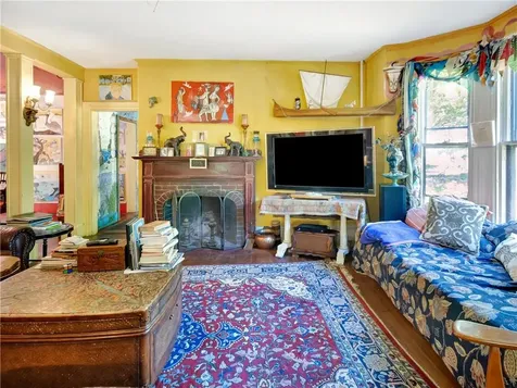 219 Nanaquaket Road Tiverton RI 02878