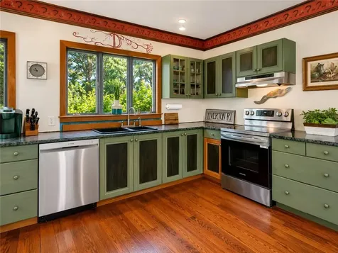 219 Nanaquaket Road Tiverton RI 02878